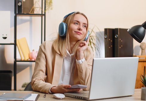 الاستماع النشط: يمكنك أن تكون مستمعًا جيدًا